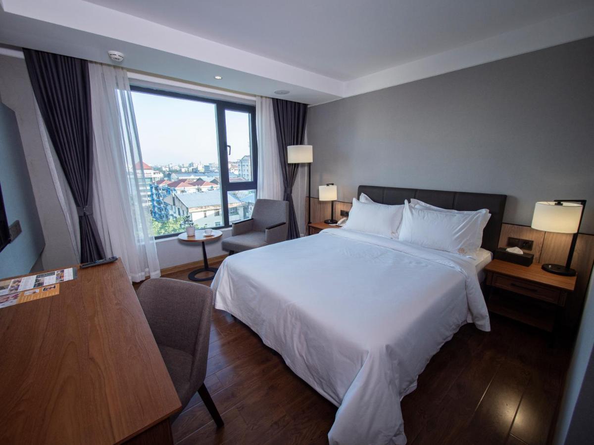 Prince Hotel Yangon Exterior photo