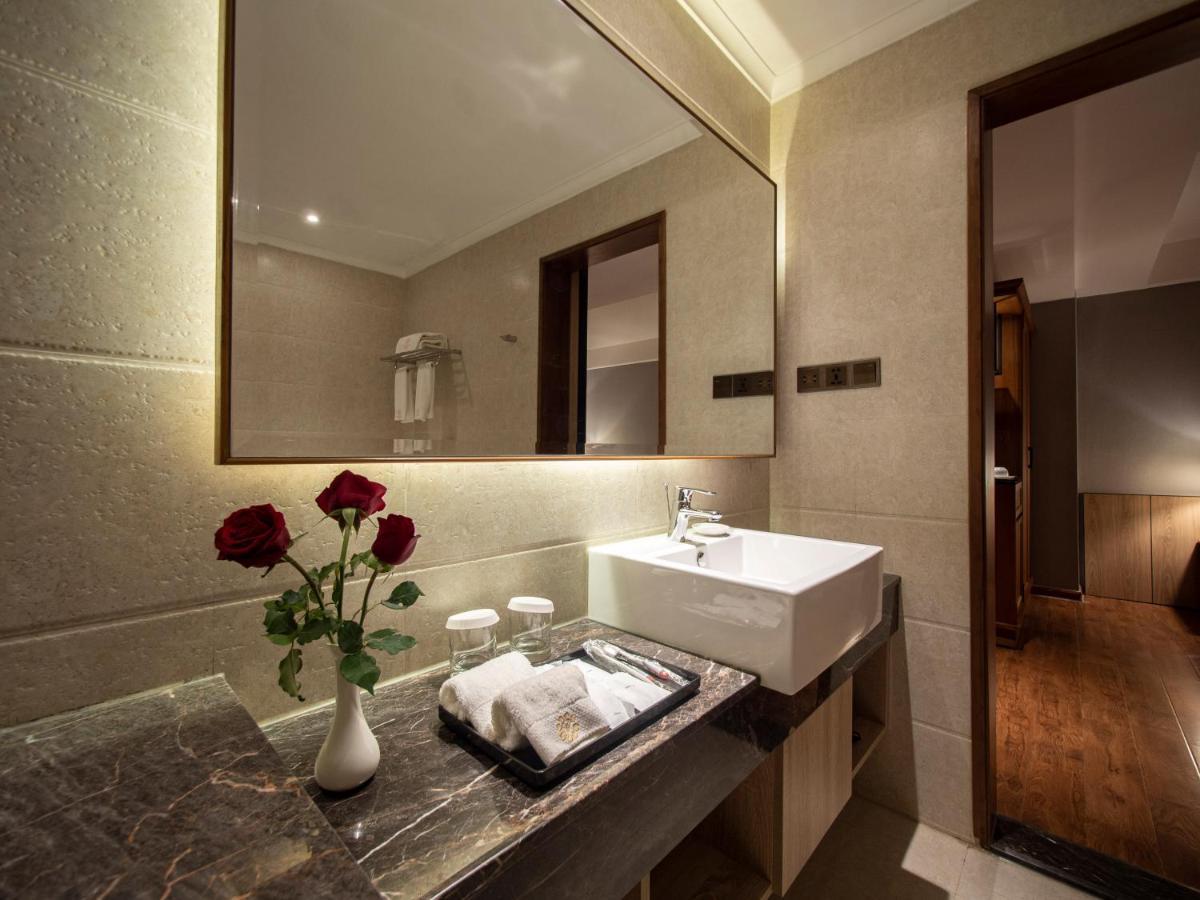 Prince Hotel Yangon Exterior photo